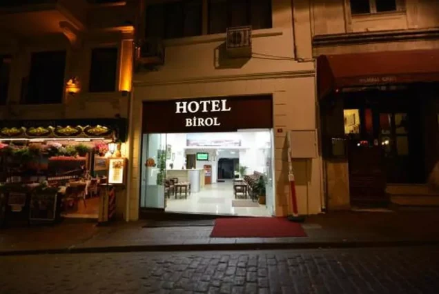 تور استانبول هتل بیرول (Birol Hotel)